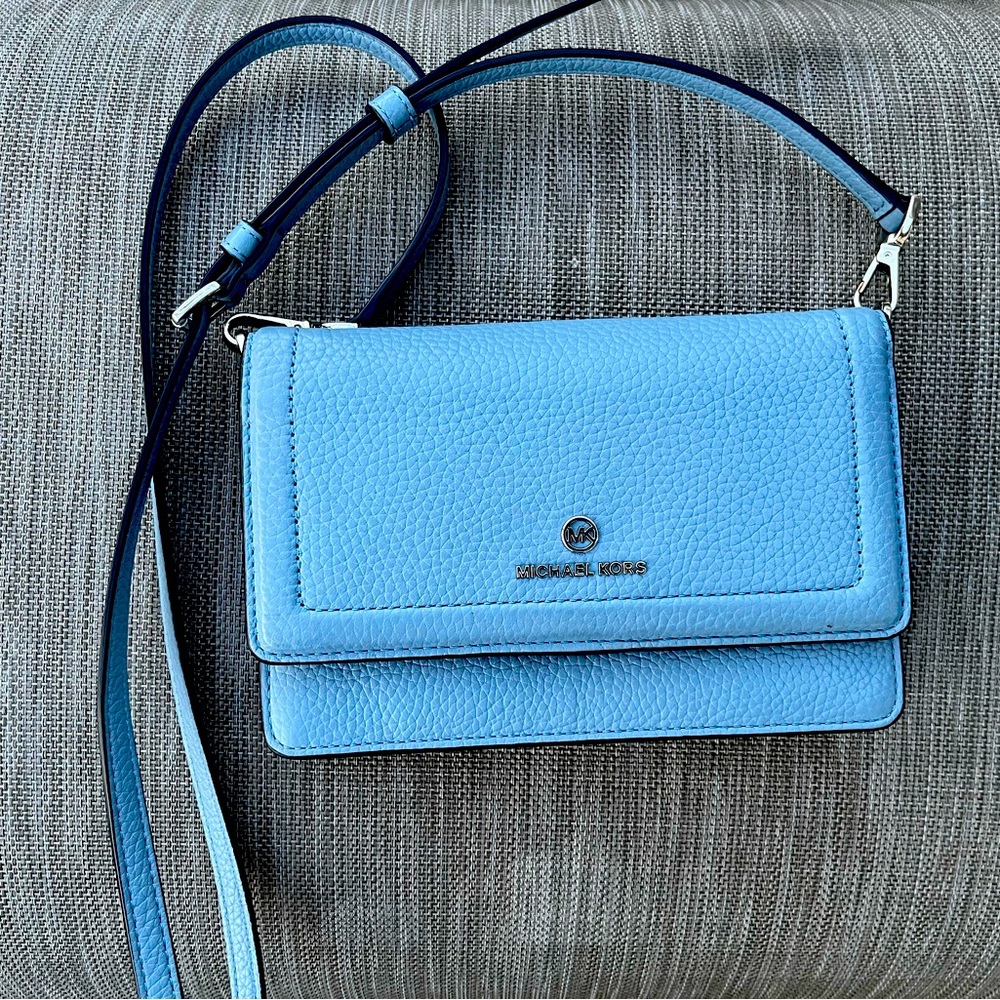Like new Michael Kors Blue Pebbled Leather Crossbody Wallet Purse Clutch,